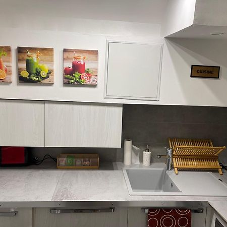 Studio Entierement Equipe A 10 Min De La Defense Сюрен Екстериор снимка